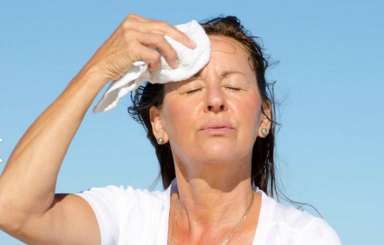 No momento, você está visualizando Menopausa sem tabu: médica explica o que realmente acontece com o corpo da mulher