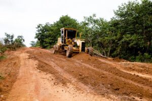 Período chuvoso causa danos e Prefeitura intensifica obras em estradas rurais