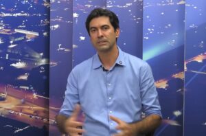 À TV Real, prefeito Alexandre revela projeto de pontilhão e mudanças no trânsito