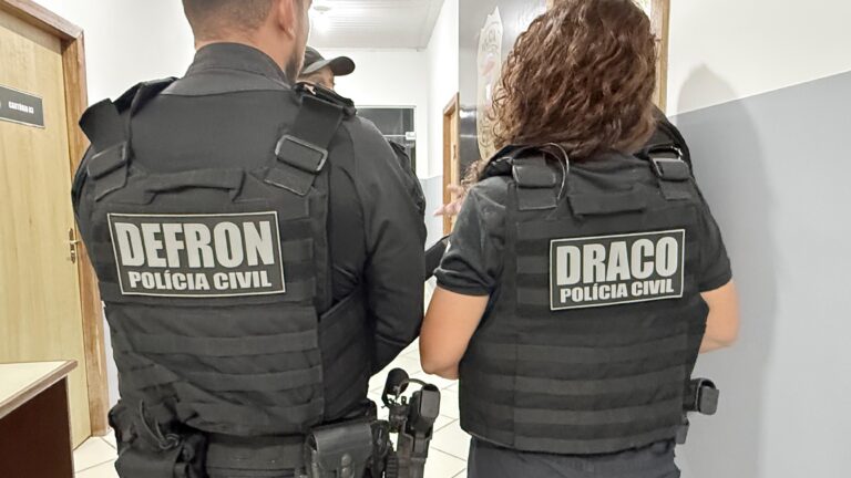 Polícia Civil cumpre 21 ordens judiciais contra núcleo de facção liderado por mulher em Cáceres