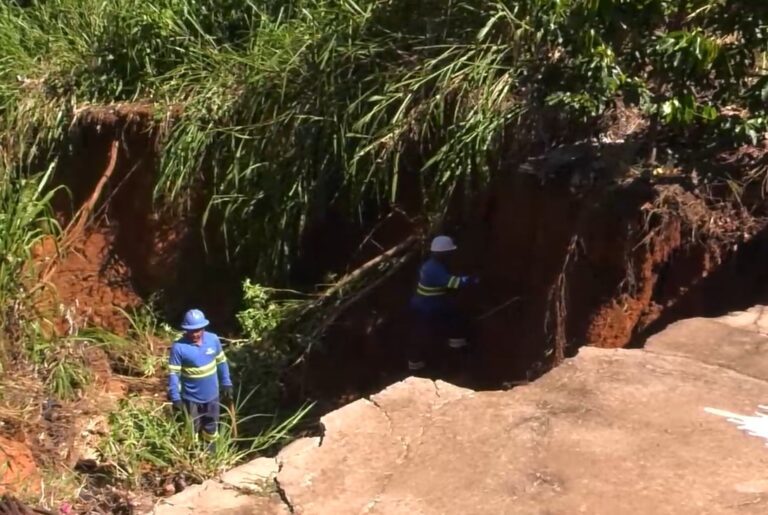 Forte chuva causa alagamentos e transtornos em Campo Verde