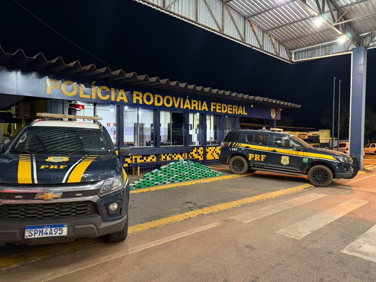 PRF apreende cerca de 133 kg de pasta-base de cocaína durante fiscalização na BR-364